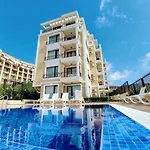 Deluxe Beach Apartment In Sveti Vlas
