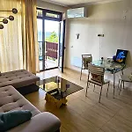 Stunning Beach View Apartment