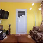 Lazur Burgas 102