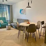 Kashmir Deluxe Apartment With Parking