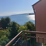 Farlalievi Guest House