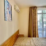 Sunny Victory - Private Apartment - Bsr