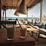 Seaside Garden 2 Bedroom Apartment For 4+1 Pax