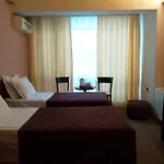 Sezoni South Burgas