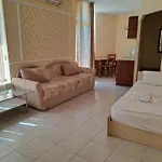 Apartment 24, Ryor