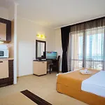 Dit Majestic Beach Apart Hotel