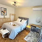 Aura Beach Apartment