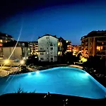 Bravo 5 Apartments