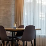 Spacious, Free Parking, 3Min Beach, Flora Panorama