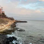 Cozy Apartment In Grand Fort Noks With Sea View