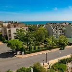 Belle View - Menada Apartments