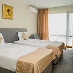 Paradise Hotel & Relax Center