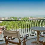 Royal Beach Apartments