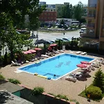 Aparthotel Kamelia Garden - Official Rental