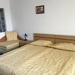 Golden Fish Family Hotel