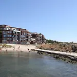 Akrotiria Apartments