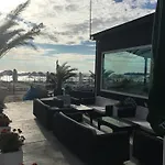 Sunny Cove Apartments
