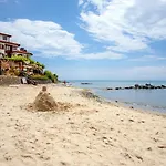 Robinson Vip Apartments