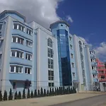 Sunny Dream Family Apartments