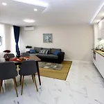 Sea Garden Premium Apartment