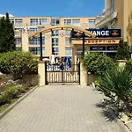 Vp Kamelia Garden Studios