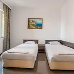 SeaSide Guest Rooms