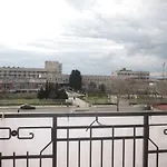 Geniko Apartments