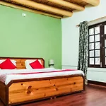 Oyo 37004 City Heart Guest House