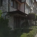 Kentavar Apartments