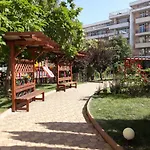 Studio Grand Kamelia