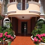 Melia 8 Grand Resort