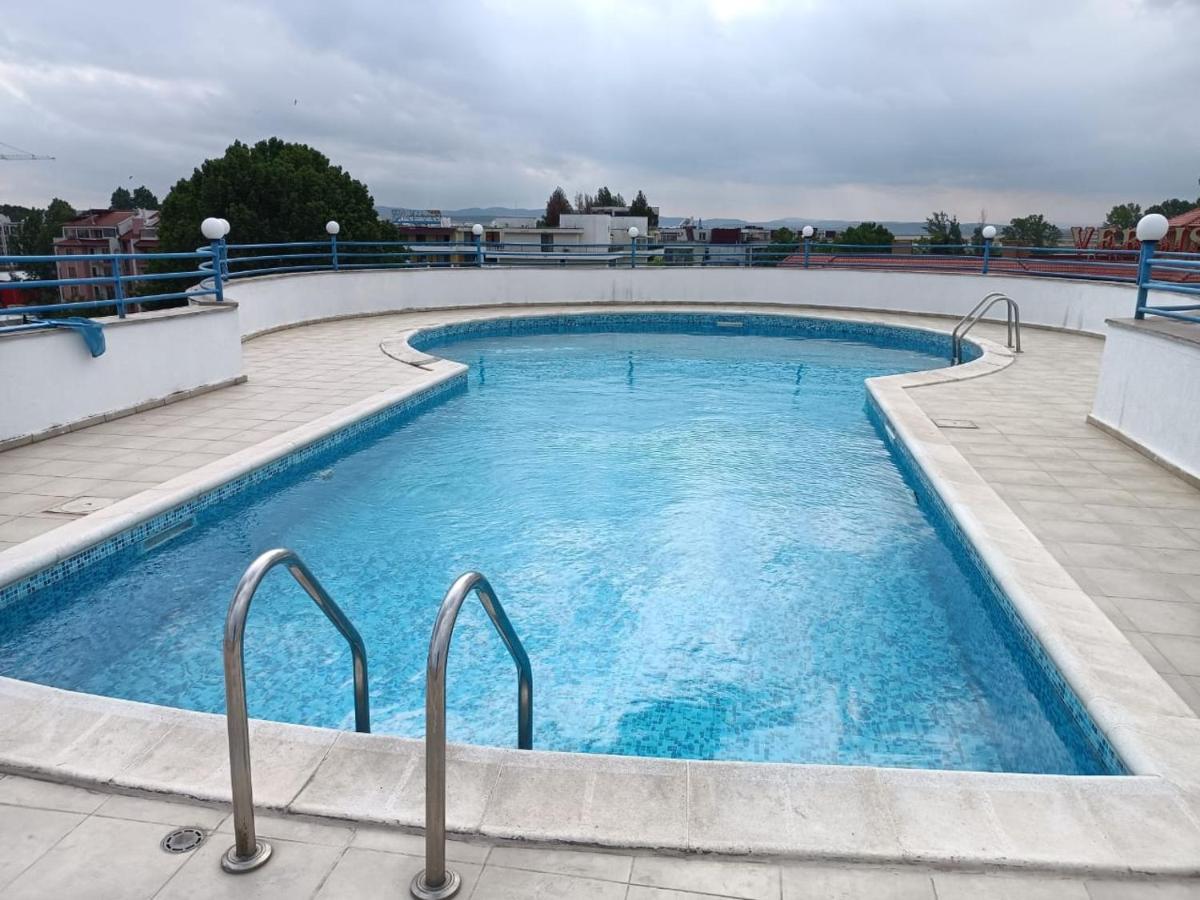 Nautilus Club Apartment
