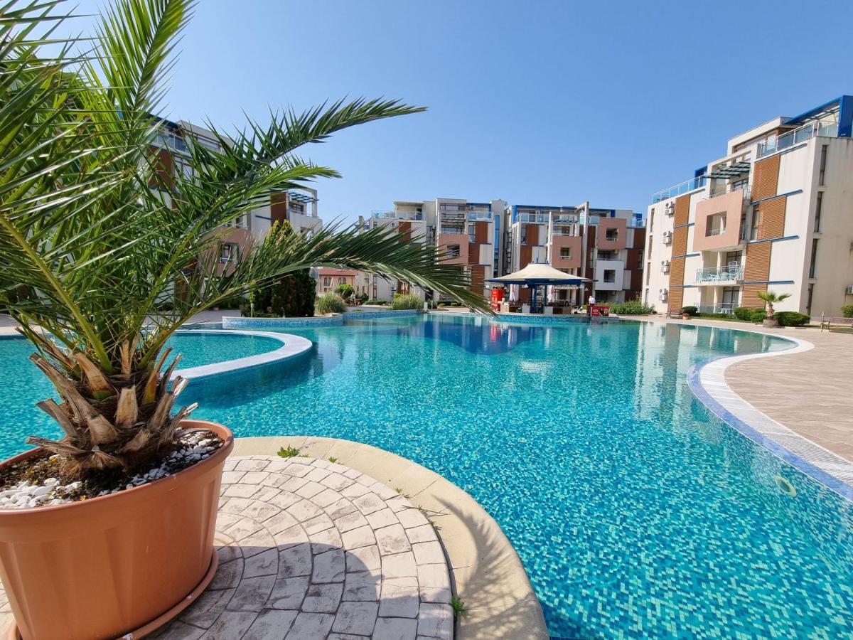 דירה With Balcony 300m From