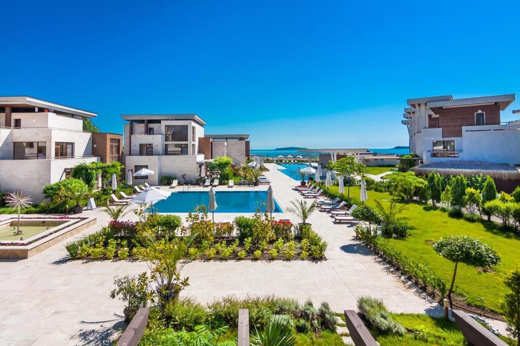 Apartment лукс аполония *