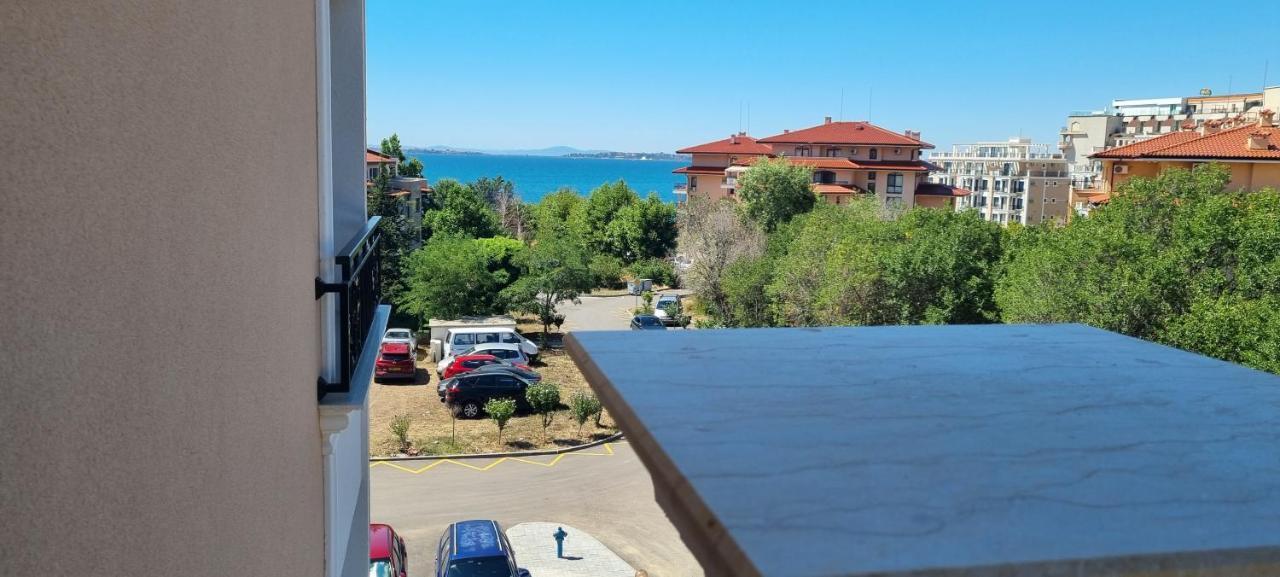 Balcony Bliss: The Black Sea Pearl Apartment Sveti Vlas
