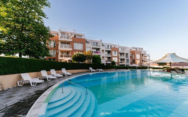Sunny Island Duplex * Chernomorets