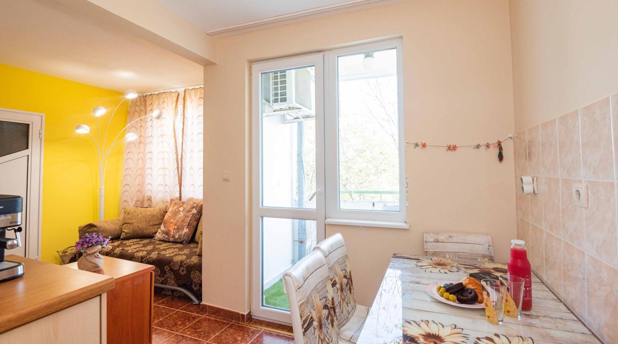 Lazur 102 Burgas