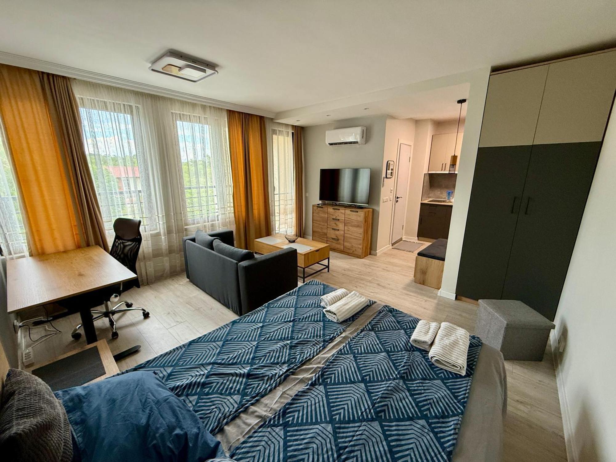 Work And Relax In Life Apartment