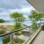Green Paradise Deluxe Apartments