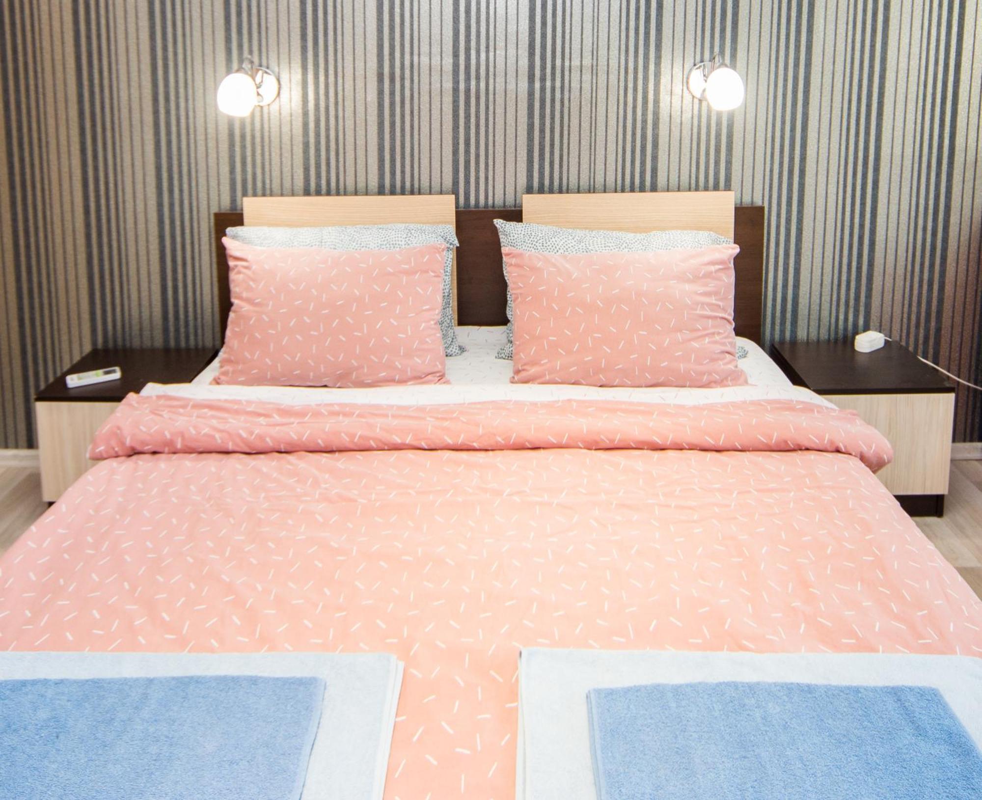 Half Private Using One Bedroom Instead Of Two - Better Value *