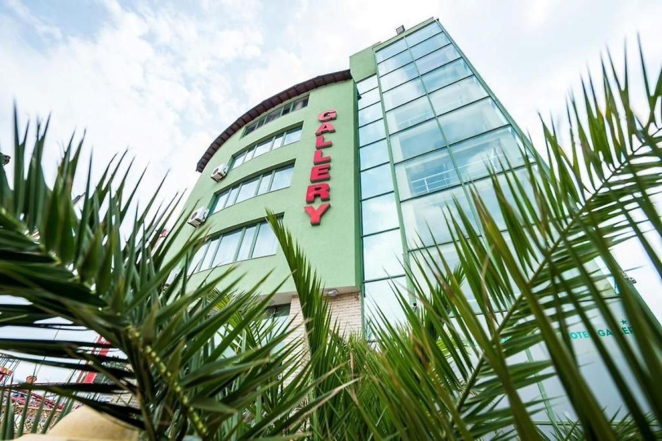 Hotel Family Gallery